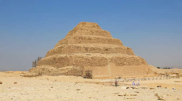 مجموعة هرم زوسر المدرج
